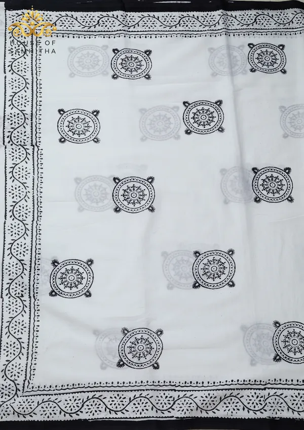 Elegant_White_Pure_Jaipuri_Cotton_Saree_With_Traditional_Black_Mandala_Hand-Block_Prints