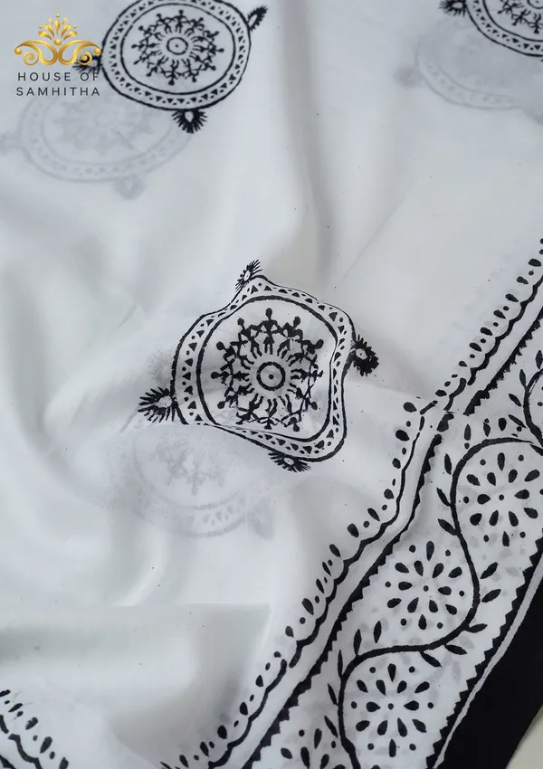 Elegant_White_Pure_Jaipuri_Cotton_Saree_With_Traditional_Black_Mandala_Hand-Block_Prints