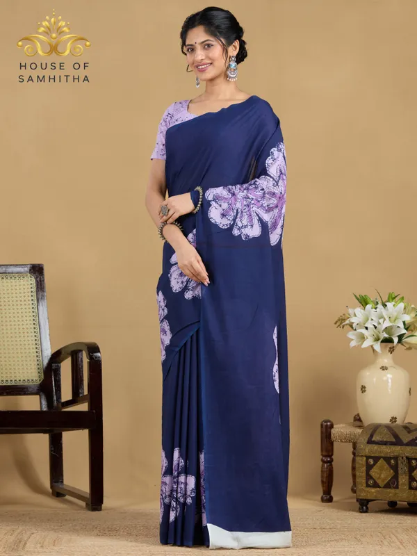 Navy_Blue_Pure_Jaipuri_Cotton_Saree_With_Contemporary_Lavender_Floral_Pigment_Prints
