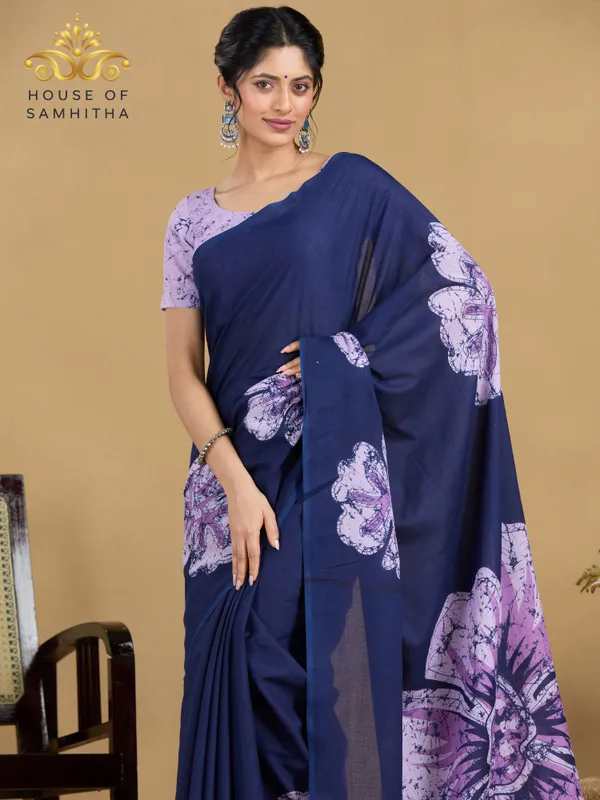 Navy_Blue_Pure_Jaipuri_Cotton_Saree_With_Contemporary_Lavender_Floral_Pigment_Prints