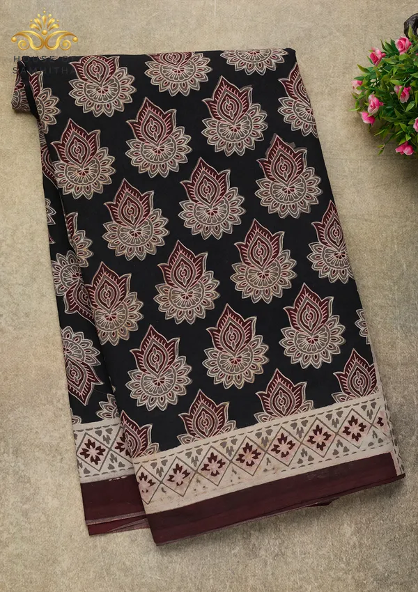 Classic_Black_Pure_Jaipuri_Cotton_Saree_With_Traditional_Maroon_Ajrakh_Hand-Block_Prints