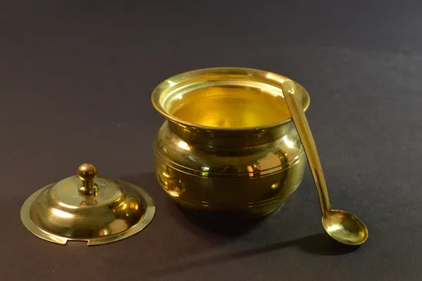 Golden_Premium_Quality_Brass_Ghee_Pot
