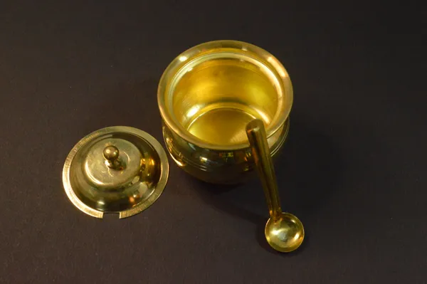 Golden_Premium_Quality_Brass_Ghee_Pot