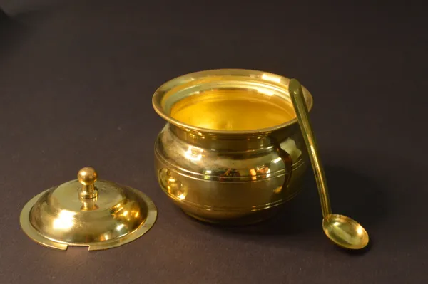 Golden_Premium_Quality_Brass_Ghee_Pot