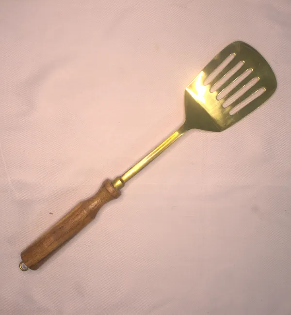 Golden_Premium_Quality_Brass_Laddle_Set_Of_8