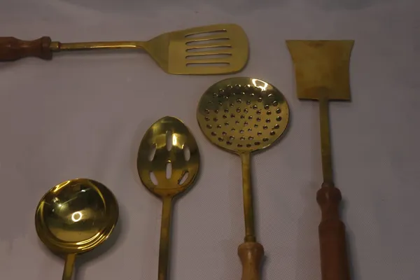 Golden_Premium_Quality_Brass_Laddle_Set_Of_5
