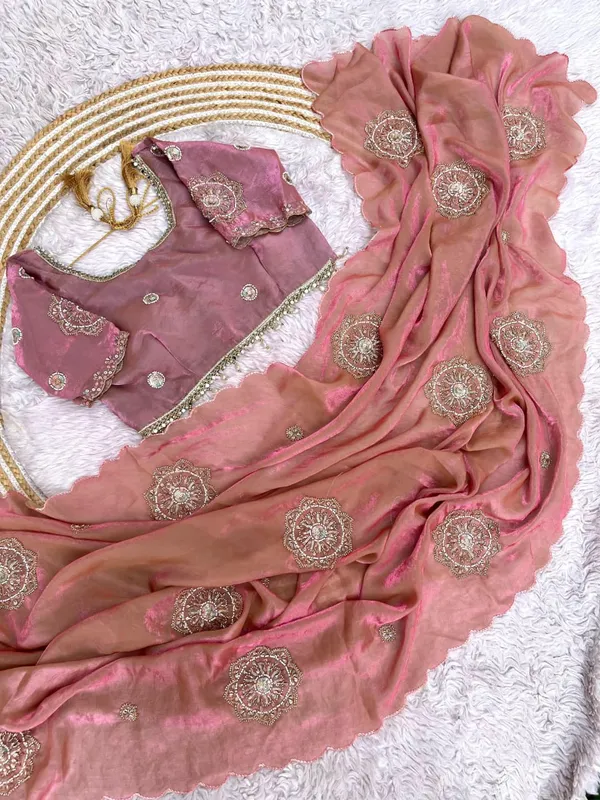 Pink_Space_Silk_Fabric_Saree_For_Women