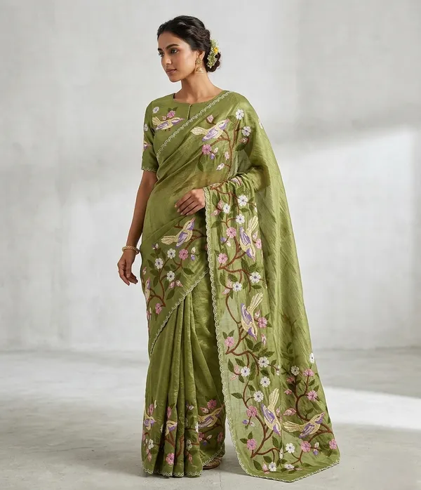 Green_Fine_Gold_Crush_Saree_For_Women
