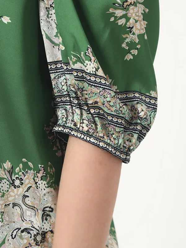 Green_Cotton_Premium_and_Elegant_Printed_Puff_Sleeve_Top_For_Women