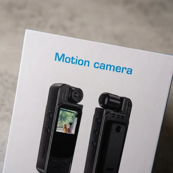 Portable_Motion_Camera_With_Built_In_Display_Body_Worn_Recording_Device