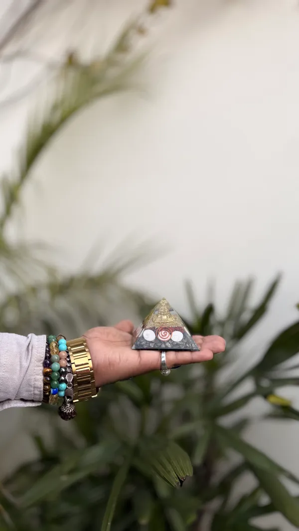 MONEY_MAGNET_PYRAMID