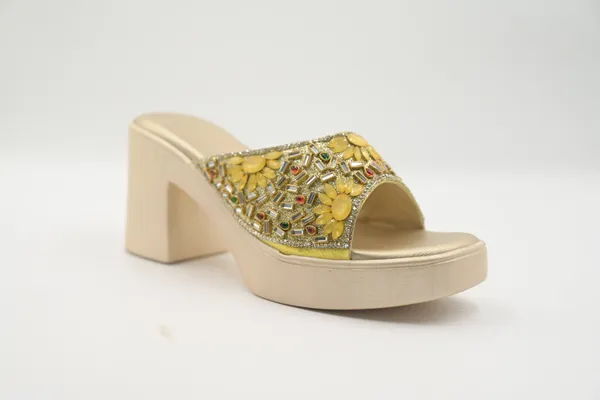 The_Billauri_Gauhar_[Rosegold_Block_Heel_Crystal_Sandals]