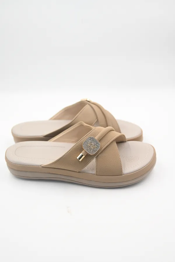 The_Woman_Of_Willow_[Beige_Flat_For_Women]