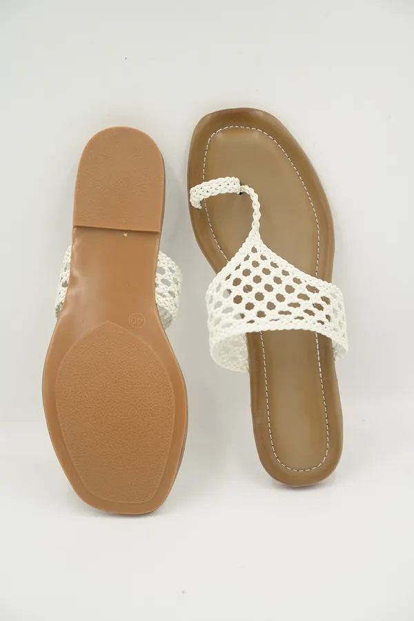 The_Resham_Weave_[White_Classic_Kolhapuri]