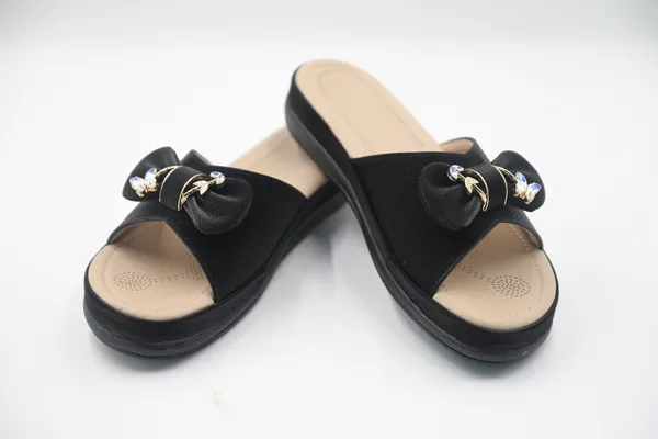 The_Filigree_Flora_[Black_Flat_For_Women]