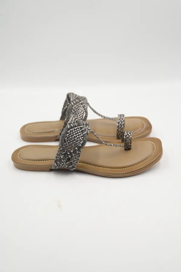 The_Tamasi_Flat_[Black_Classic_Kolhapuri]