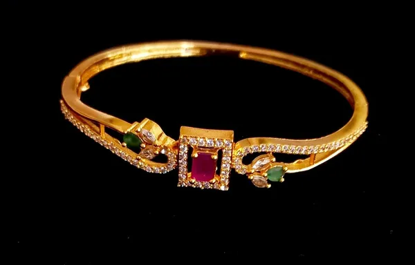 Golden_Ruby_And_Emerald_Studded_Gold_Plated_Metal_Openable_Bracelet_For_Women
