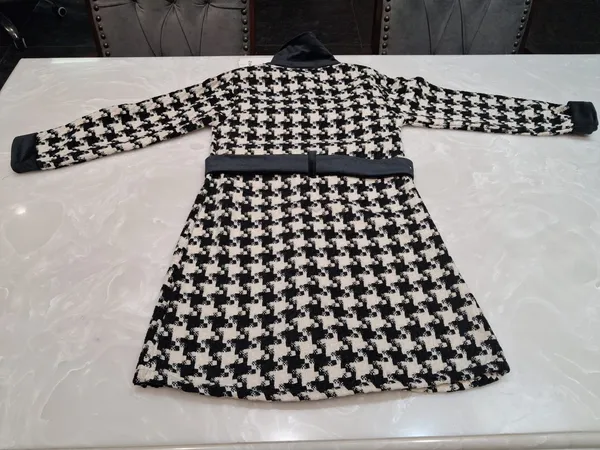 Black_And_White_Houndstooth_Long_Sleeve_Dress_for_Girls