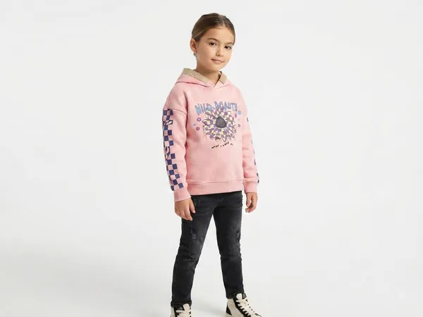 Pink_Hooded_Sweatshirt_for_Girls