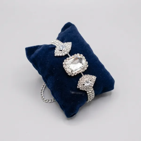 Silver_Premium_braclet_For_Women