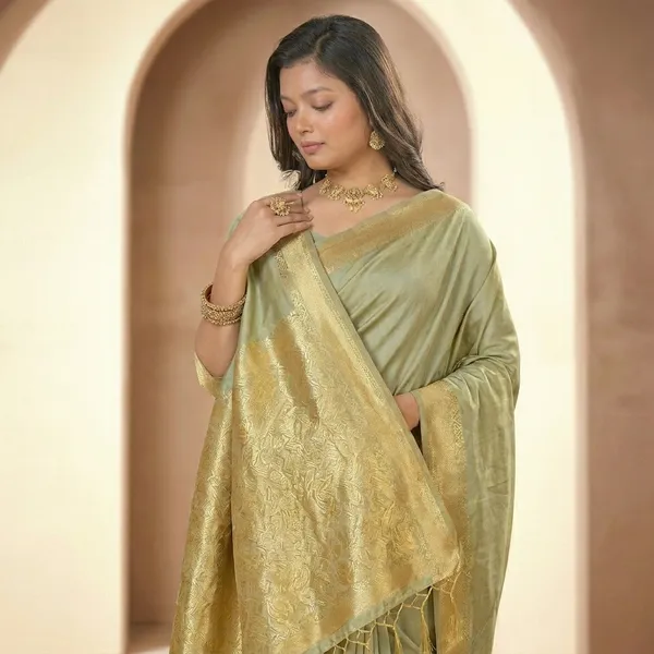 Pastel_Green_Silk_Golden_Zari_Border_Saree_For_Women