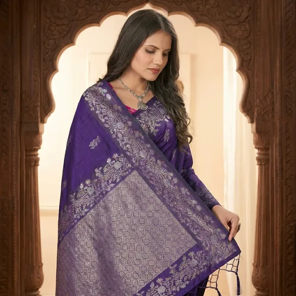 Banarasi_Silk_Woven_Contrast_Blouse_Saree_For_Women