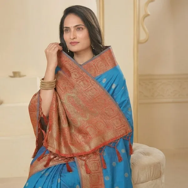 Silk_Woven_Gold_Buti_Contrast_Border_Saree_For_Women