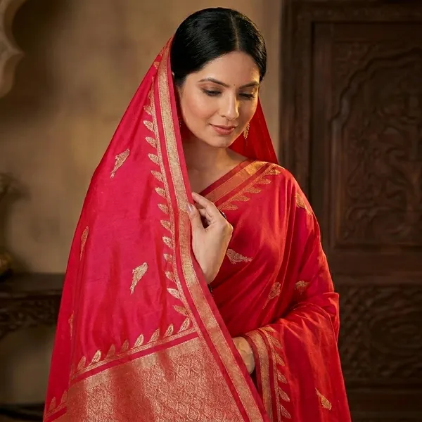 Satin_Silk_Zari_Woven_Saree_For_Women