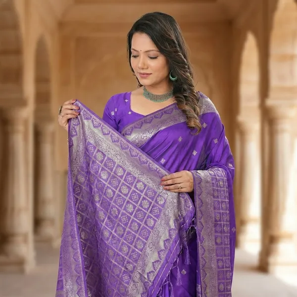 Violet_Banarasi_Silk_Zari_Woven_Saree_For_Women