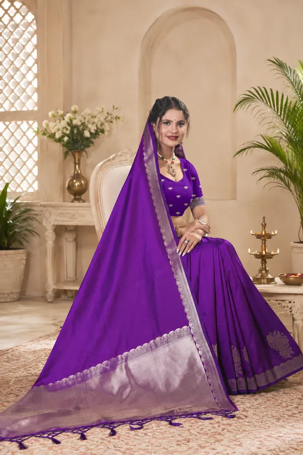 Purple_Silk_Blend_Contrast_Border_Saree_For_Women
