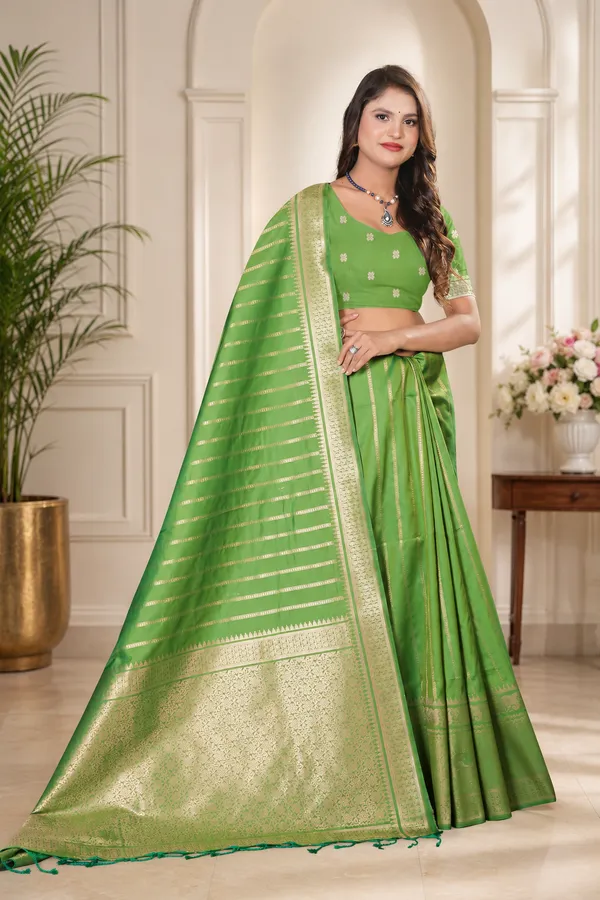 Green_Banarasi_Silk_Golden_Zari_Border_Saree_For_Women