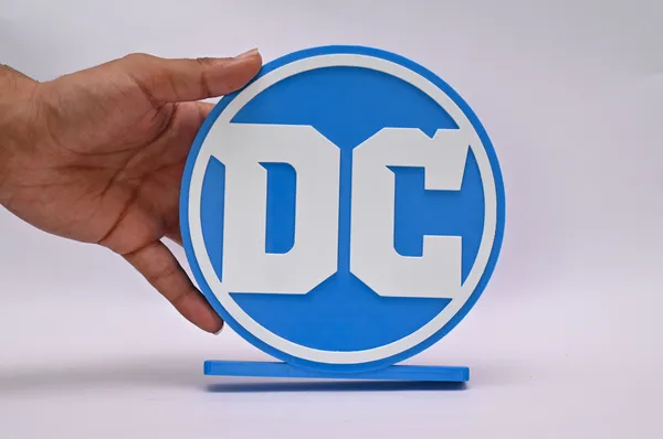 DC_Logo_Desk_Decorative_Dialogue_dukan