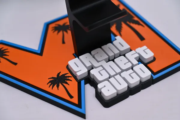 GTA_VI_Universal_PS5_&_Xbox_Controller_Stand