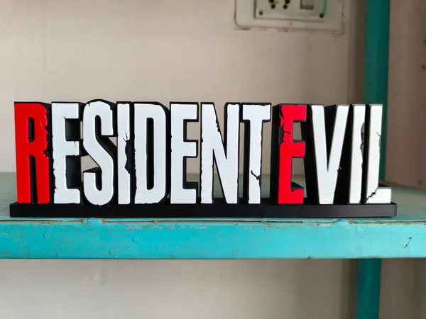 Resident_Evil_Desk_Decorative_