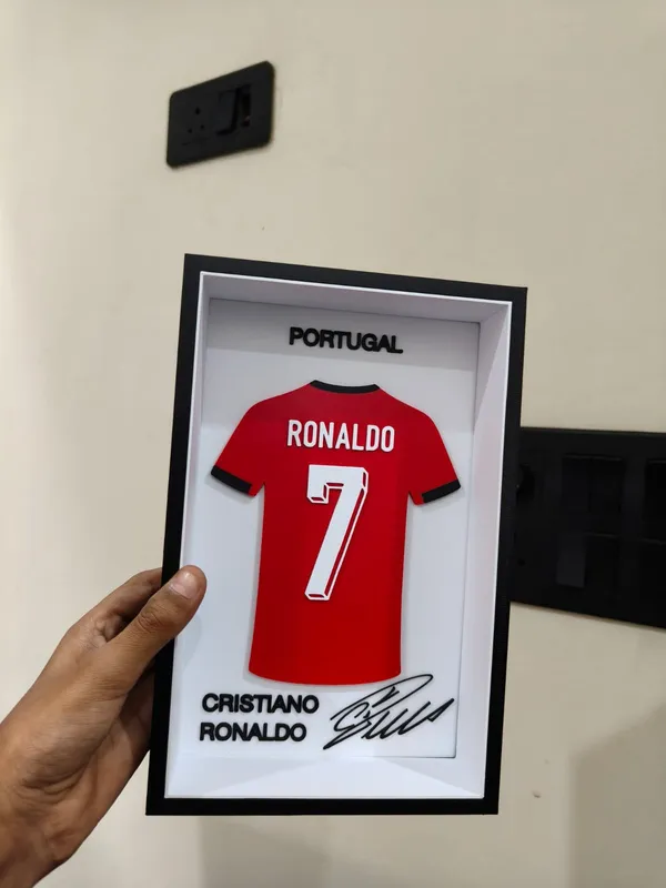 Ronaldo_Portugal__Premium_Jersey_Frame_