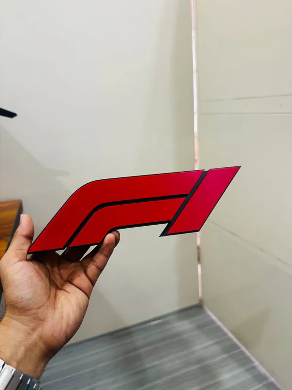 F1__Desk_Decorative