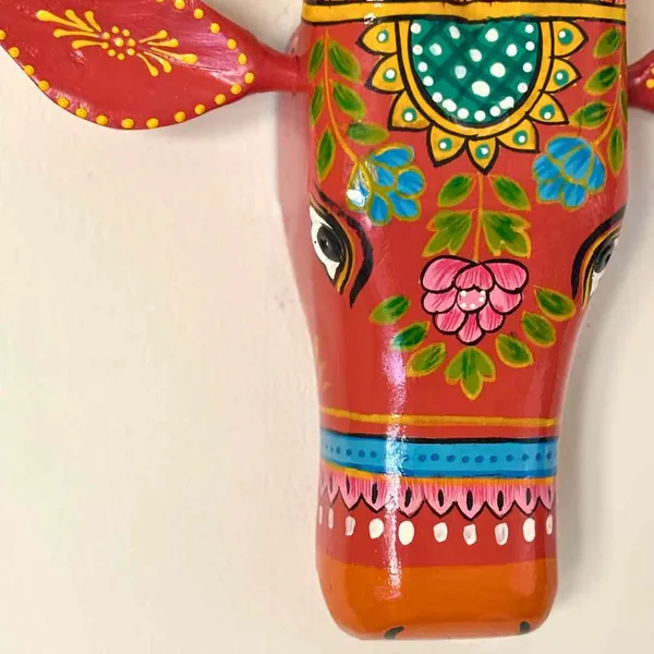 Multicolor_Wooden_Cow_Head_Wall_Hanging_For_Home_Puja_Room_And_Gifts_Decorative_Showpiece