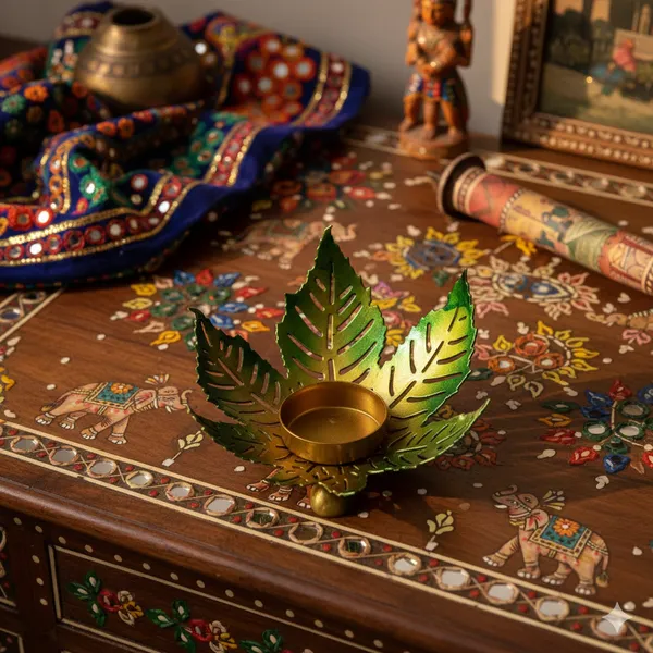 Yellow_And_Green_Handcrafted_Metal_Leaf_Tea_Light_Holder_For_Home_Decoration_And_Gift
