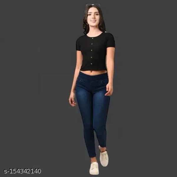 Black_Lycra_Crop_Top_For_Women