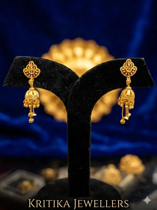 Golden_Shine_Forming_Earring(Jhumka)