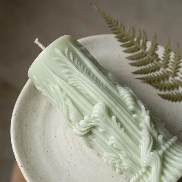Verdant_Soy_and_Coconut_Wax_Pillar_Candle