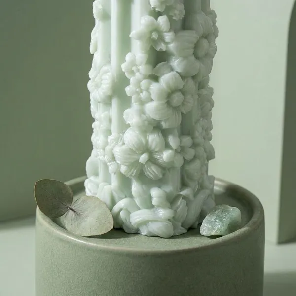 Verdelle_Soy_and_Coconut_Wax_Pillar_Candle
