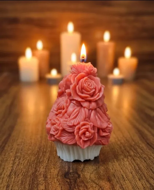 Florea_Soy_And_Coconut_Wax_Pillar_Candle
