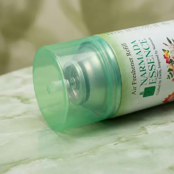 Green_Apple_Denatured_Alcohol,Fragrance_Oils,Propellant_Gas,Water,Solvent_Air_Freshner_Refill_For_Home,Office_And_Car