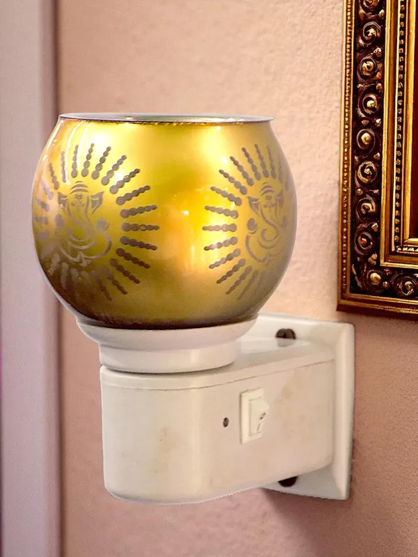 Golden_Glass_And_Plastic_And_Steel_Premium_Incense_Holder_Aroma_Diffuser_For_Home