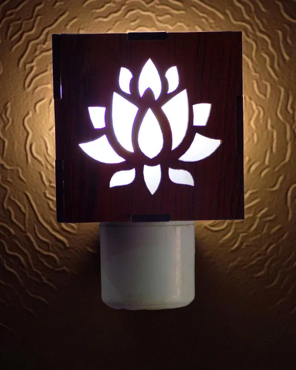 Brown_Wooden_And_Plastic_And_Steel_Premium_Incense_Holder_Aroma_Diffuser_For_Home