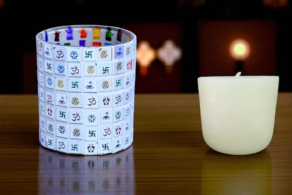 Multicolor_Glass_And_And_Premium_Candle_Holder_For_Home_Pack_Of_1