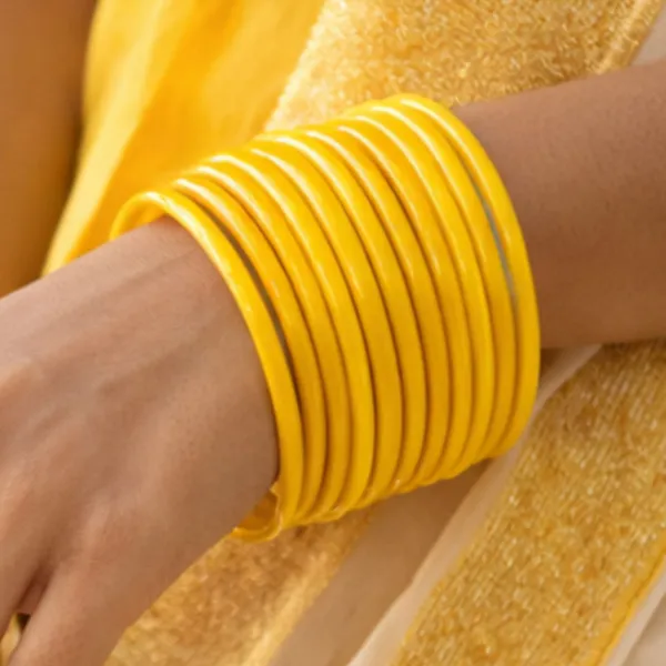 Yellow_Glass_And_And_Premium_Bangles_For_Home