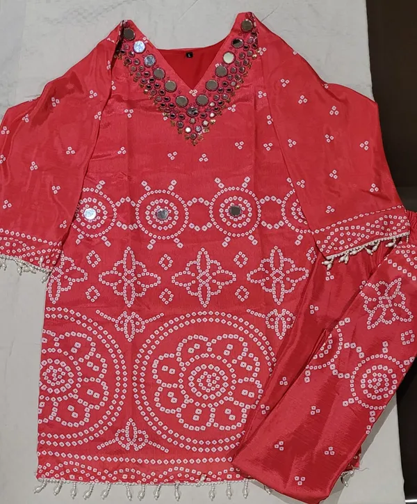 Burnt_Orange_Crepe_Bandhani__Embroidered_Co-ord_Set_with_mirror_work_and_pearl_detailing_
