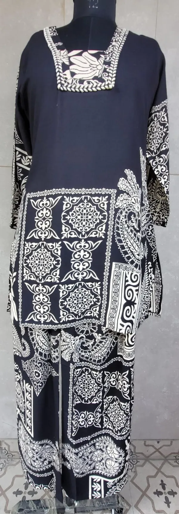 Black_And_Beige_Pure_Cotton_Digital_Print_Co_Ord_Set_For_Women
